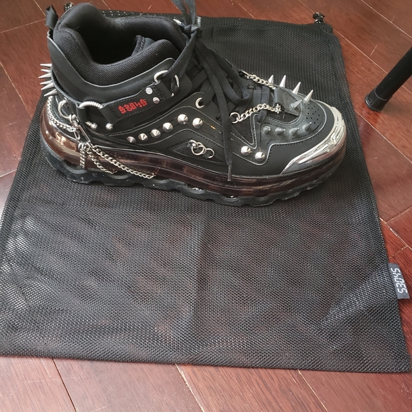 Bump'Air Black Spiked Gothic Shoes - Picture 1 of 5